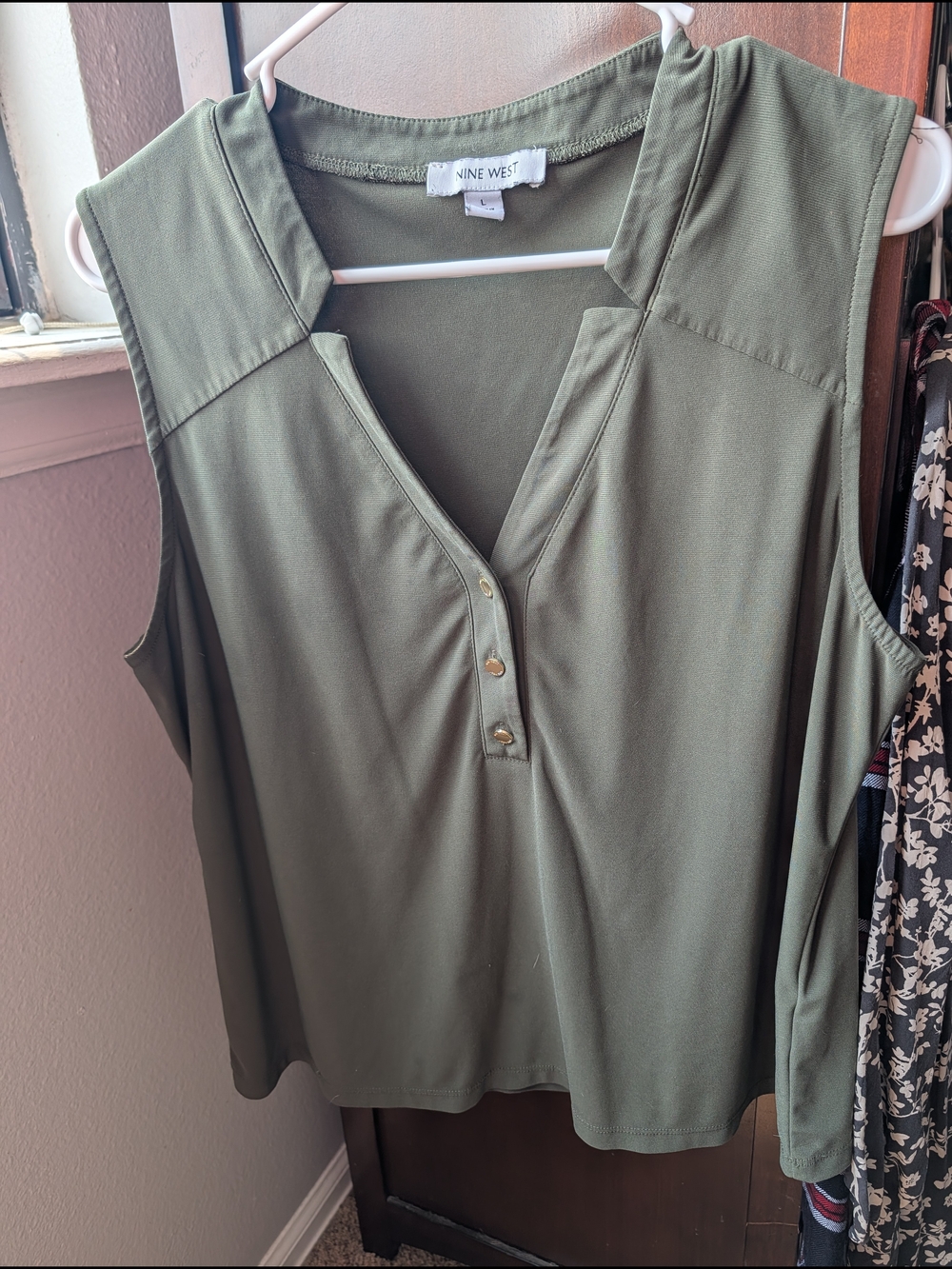 Nine West Olive Sleeveless Button Henley Camisole